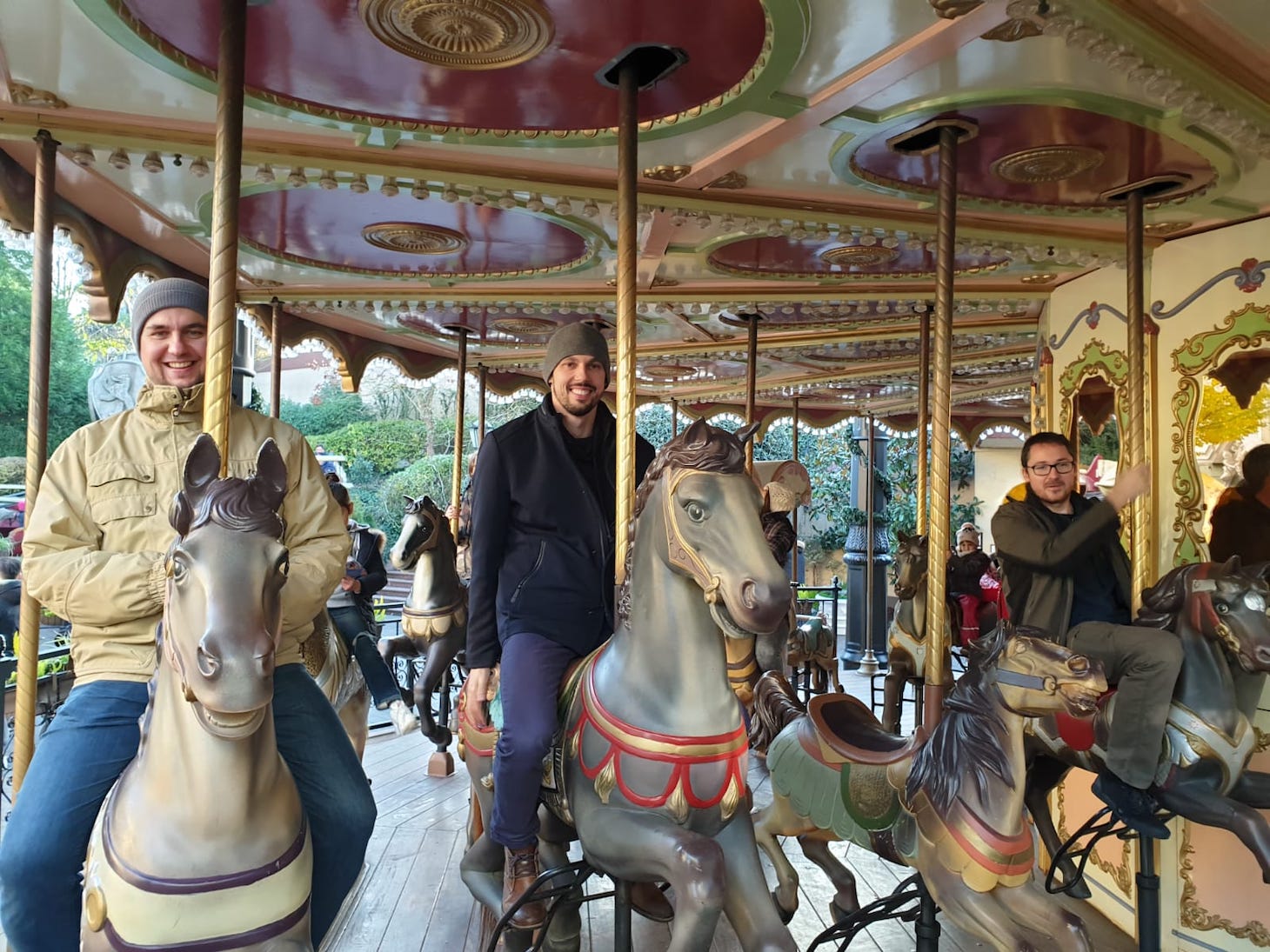 cronner auf einem Karussell